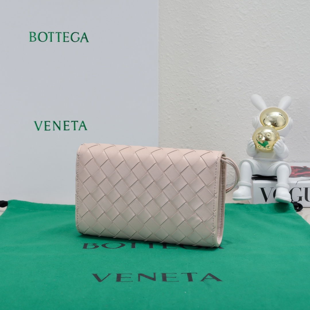 Bottega Veneta Clutch Bags